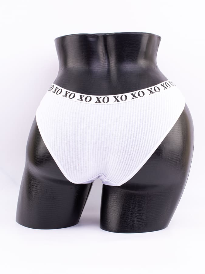 Слипы в рубчик с эластичным поясом и надписью "XO"
